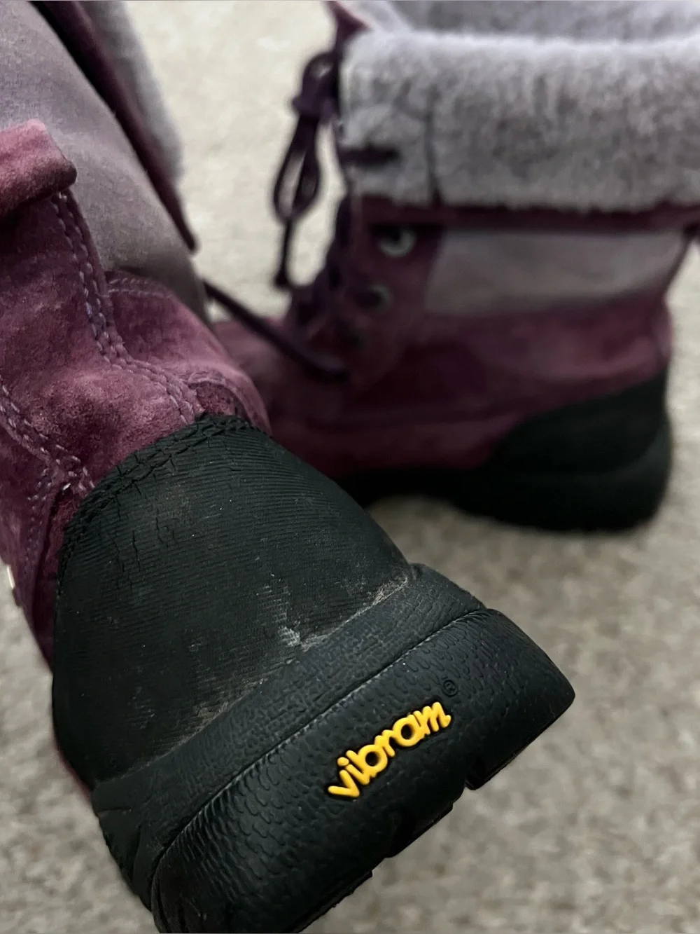 UGG Vibram Kids Plum Suede Lace-Up Winter Boots with Shearling Cuff Size 1